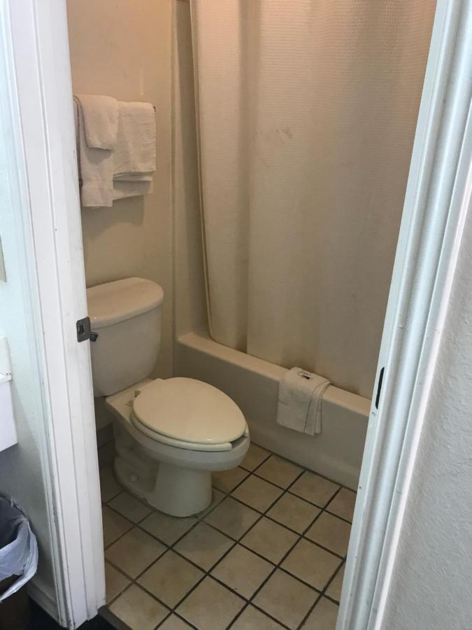 Country Inn Motel San Antonio Eksteriør billede